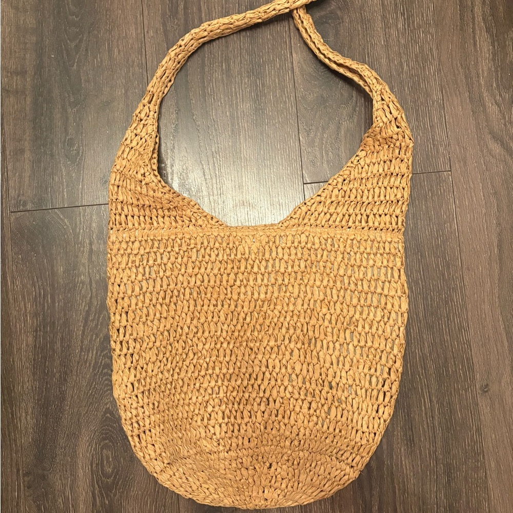 Straw tote bag